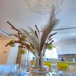Large & Beautifully Furnished 2 Bedrooms Abon1-1 Appartement