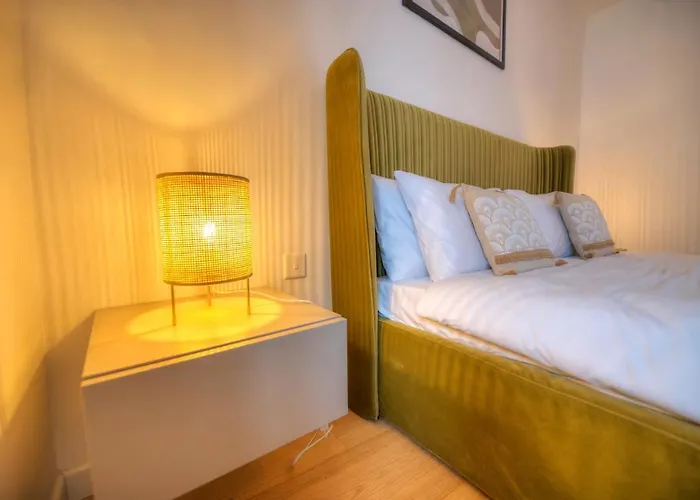 Apartament Large & Beautifully Furnished 2 Bedrooms Abon1-1 *