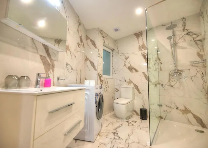 Apartament Large & Beautifully Furnished 2 Bedrooms Abon1-1