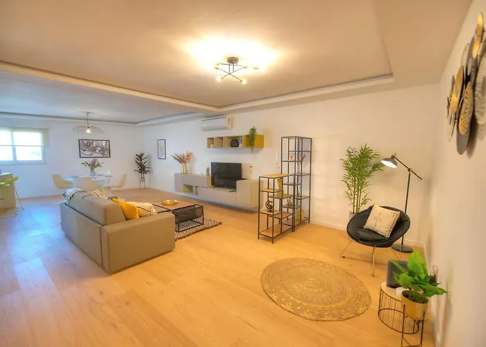 Large & Beautifully Furnished 2 Bedrooms Abon1-1 Apartament *