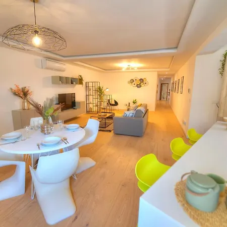 Large & Beautifully Furnished 2 Bedrooms Abon1-1 *